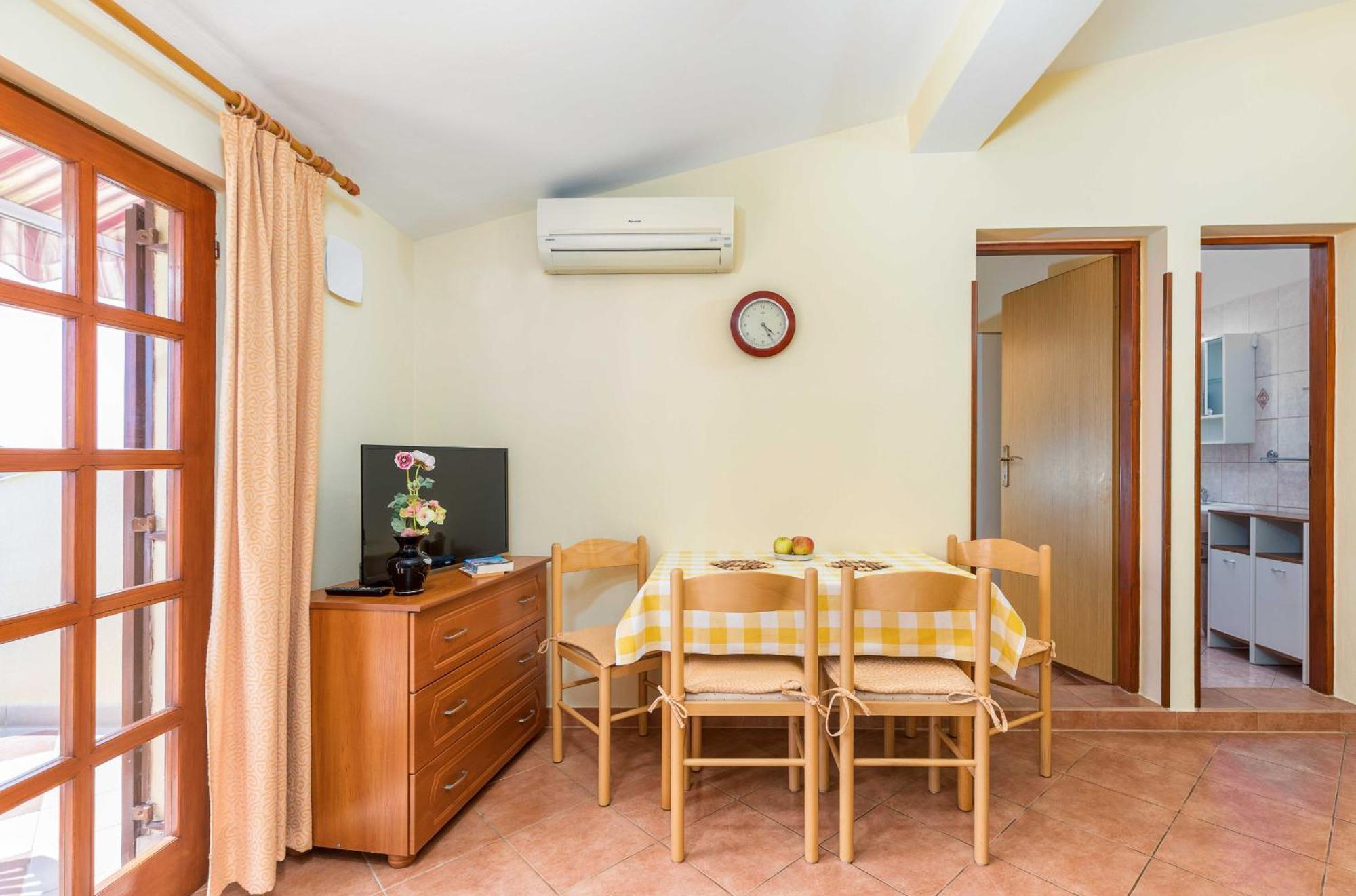 Villa Nada In Fazana - Near The Beach Екстер'єр фото